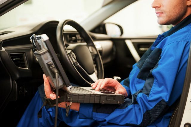 La révision et l’entretien d’une voiture Peugeot