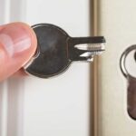 Clé bloquée dans une serrure